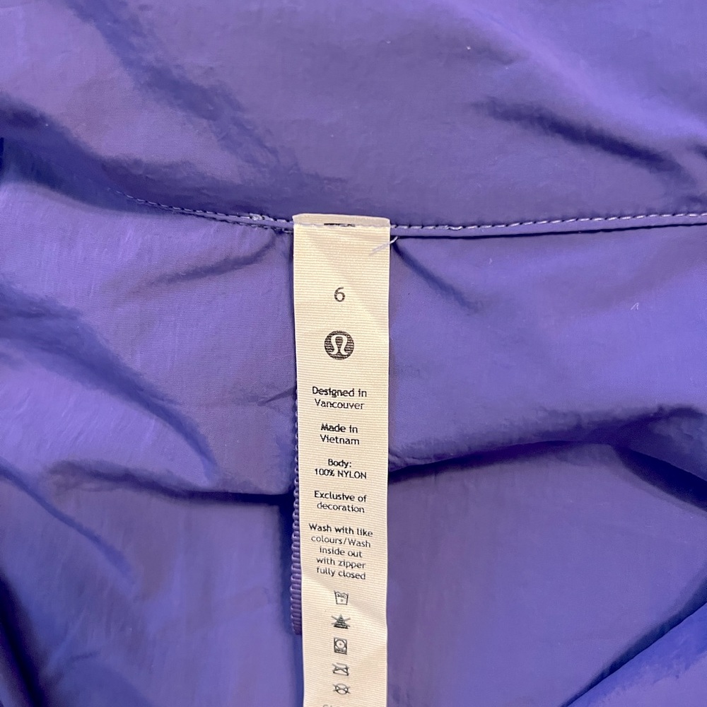 Lululemon windbreaker